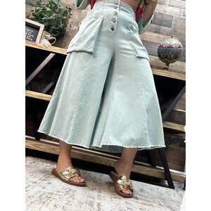 NEW SEW IN LOVE women's like love capri pant in sage green